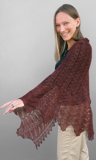 Cordula Suhrmann-Schmidt showing a hand-knitted lace shawl